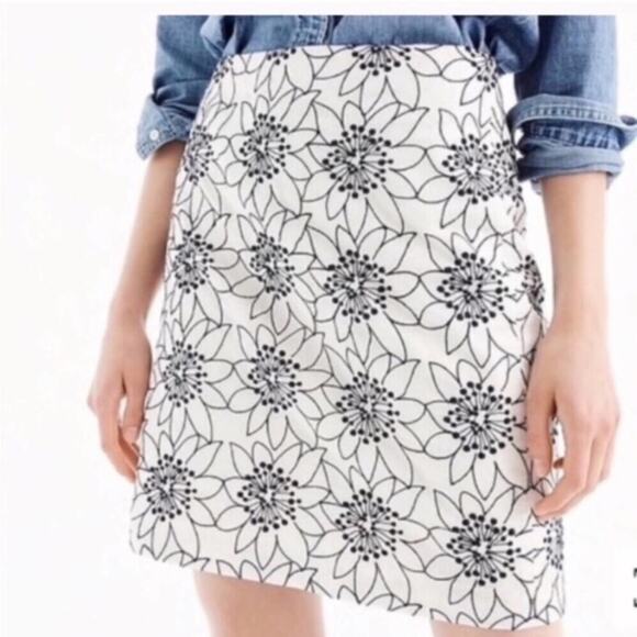 J. Crew Petite Embroidered Floral Mini Skirt Size 8P - Picture 1 of 8